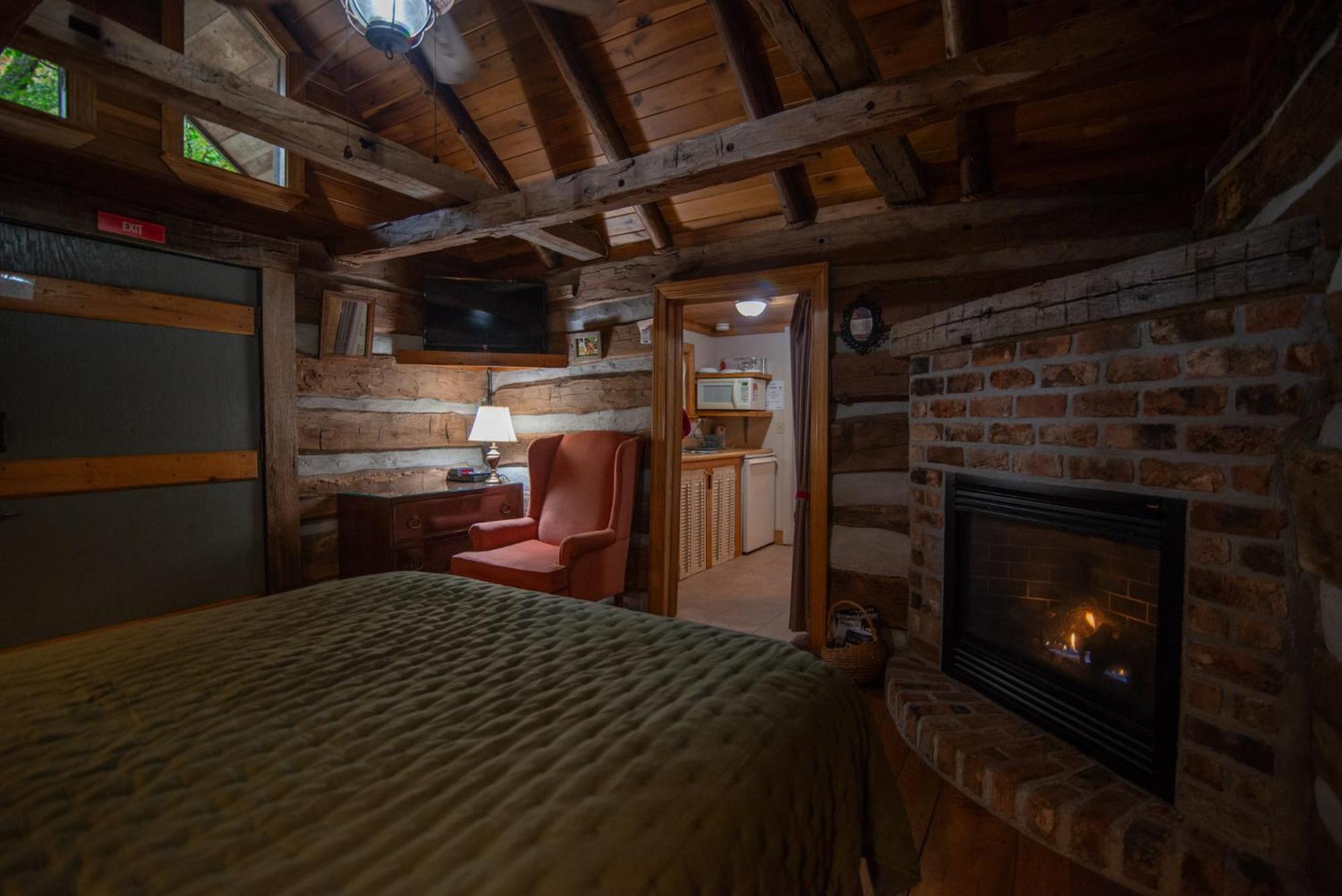 Moore House Inn & Cabins Marlinton Rum bild