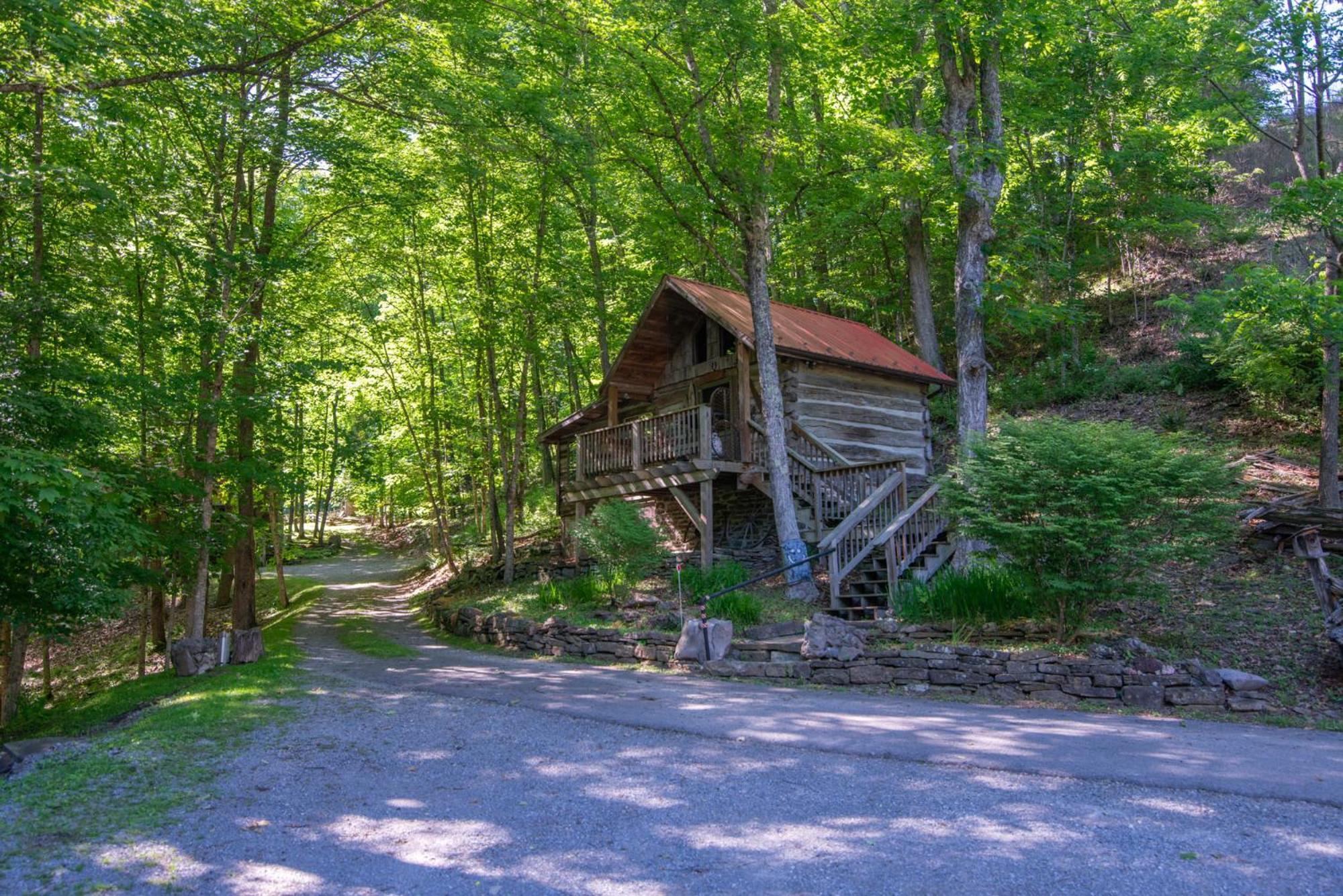 Moore House Inn & Cabins Marlinton Exteriör bild