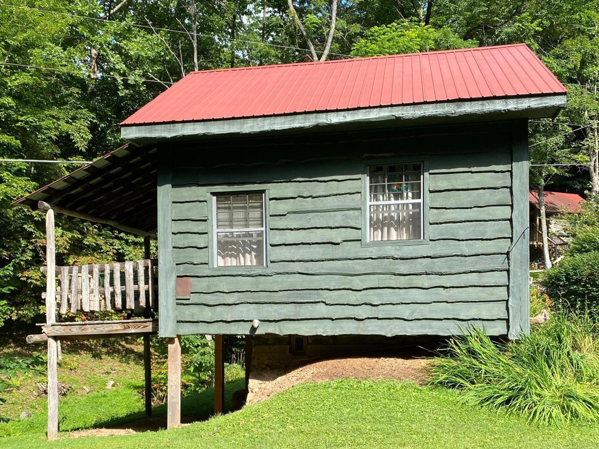 Moore House Inn & Cabins Marlinton Exteriör bild