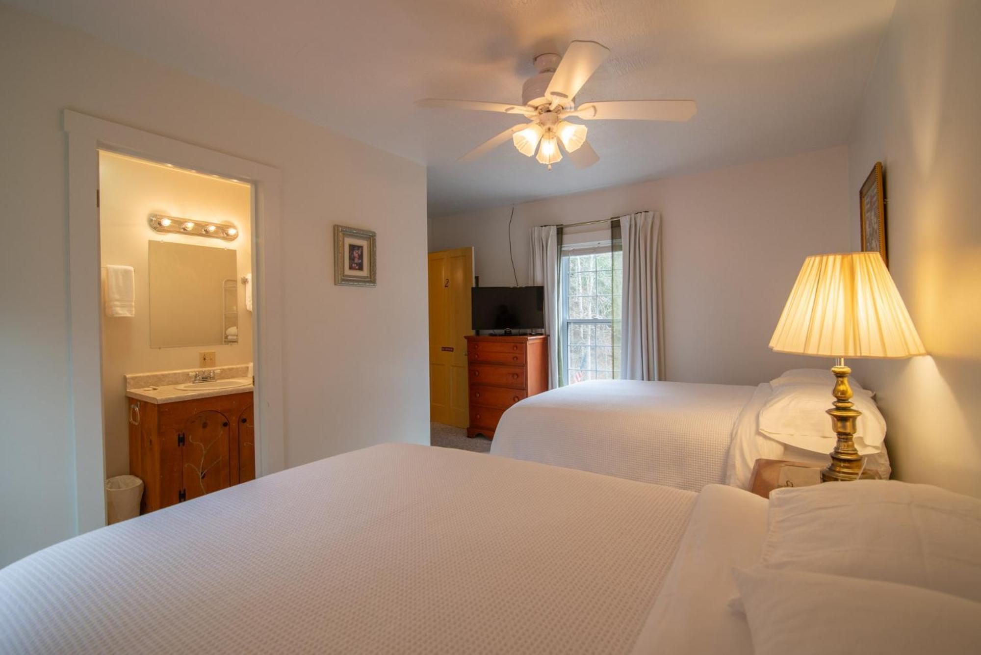 Moore House Inn & Cabins Marlinton Rum bild