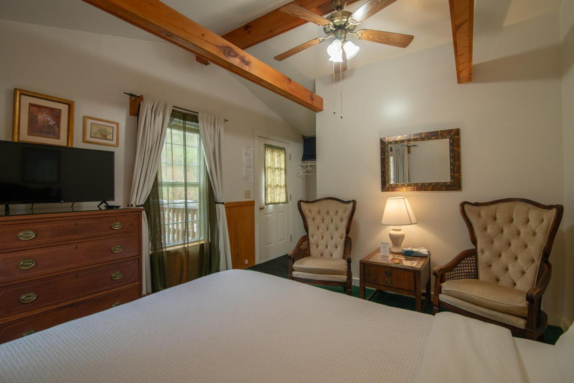 Moore House Inn & Cabins Marlinton Rum bild